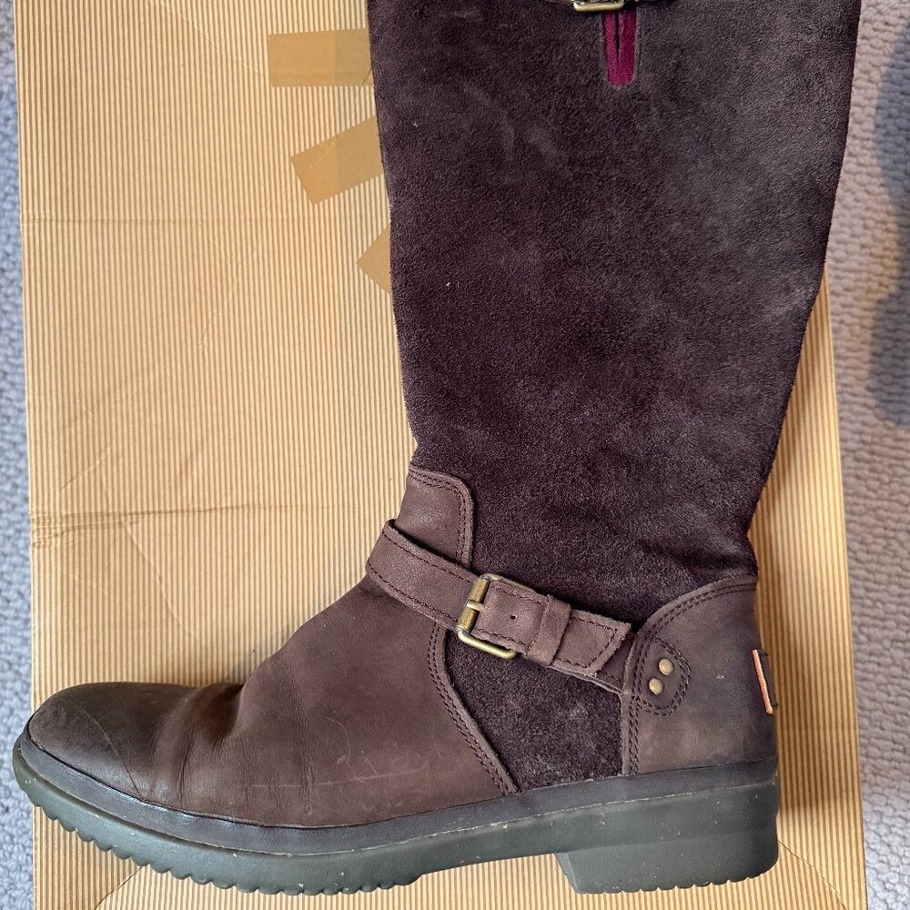 UGG Waterproof Thomson Boot, Size 9